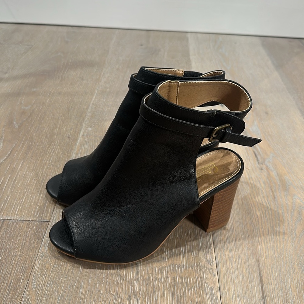 Catherine Malandrino black wedge high heels size 6.5